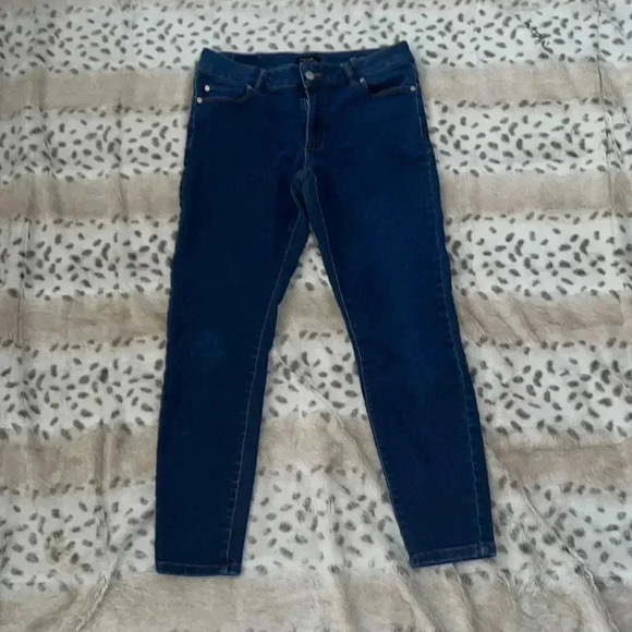 Women’s Tahari Jeans - Picture 1 of 5